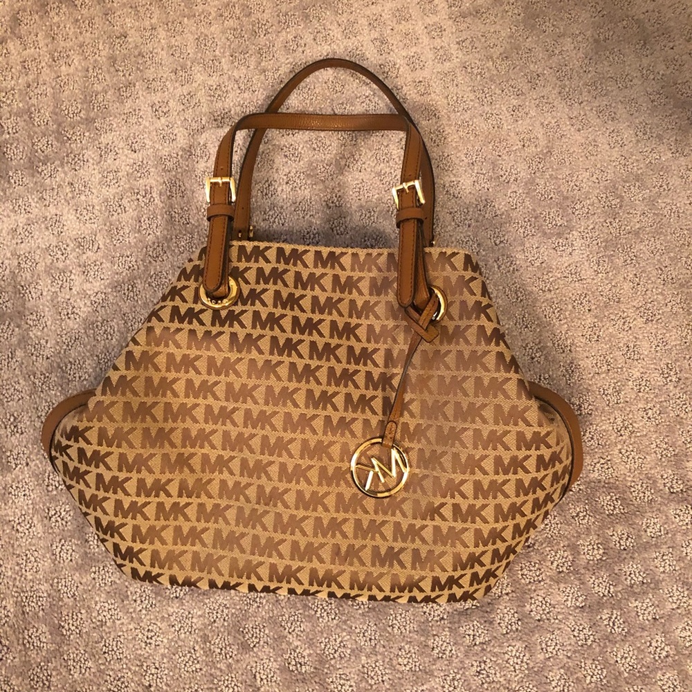 Michael Kors Shoulder bag and Coach shoulder bag.